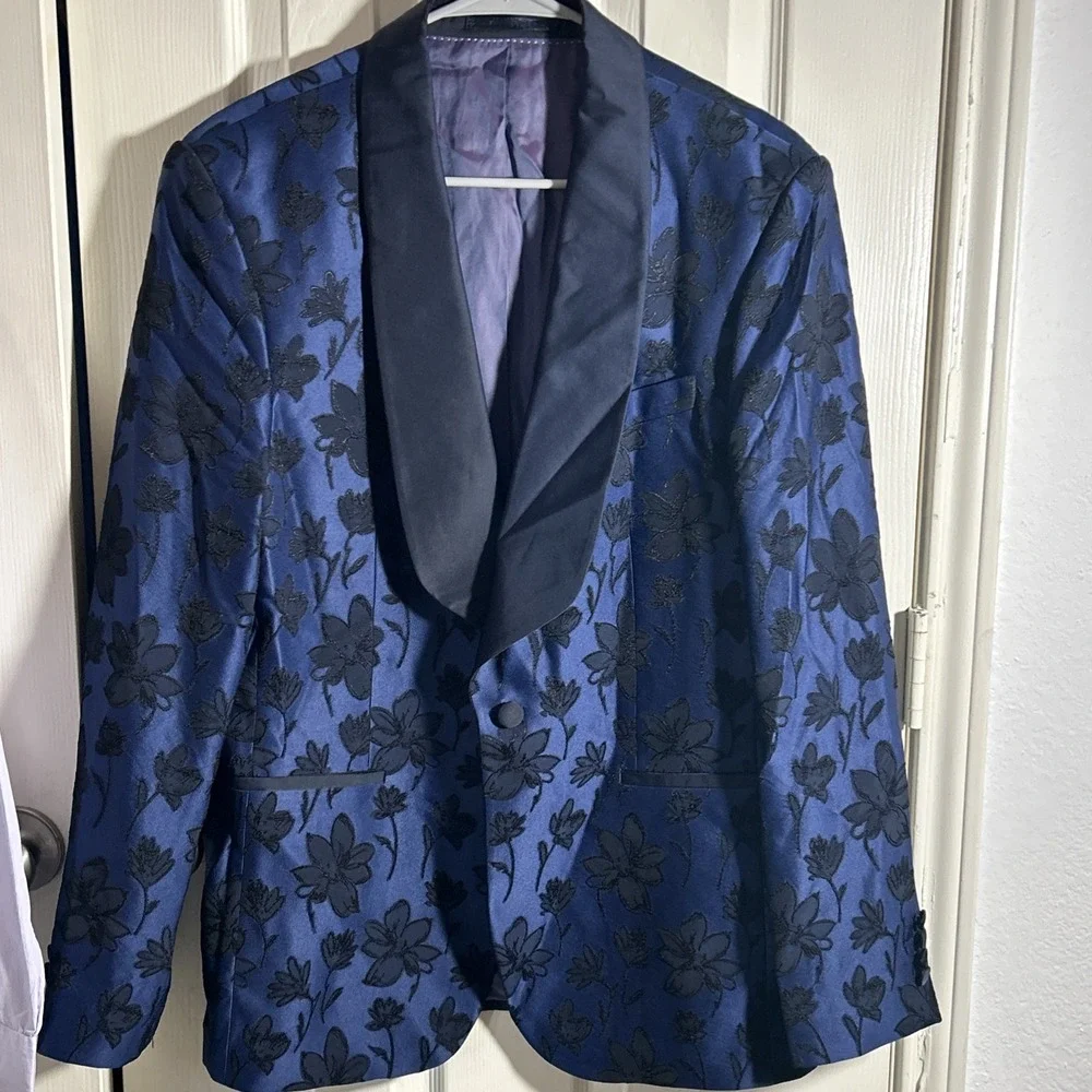 Berragamo Elegant Big Shawl Lapel‎ Mens Blue/Black Embroidered Blazer 40R